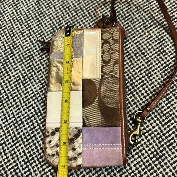 Coach women wristlet - Picture 6 of 6